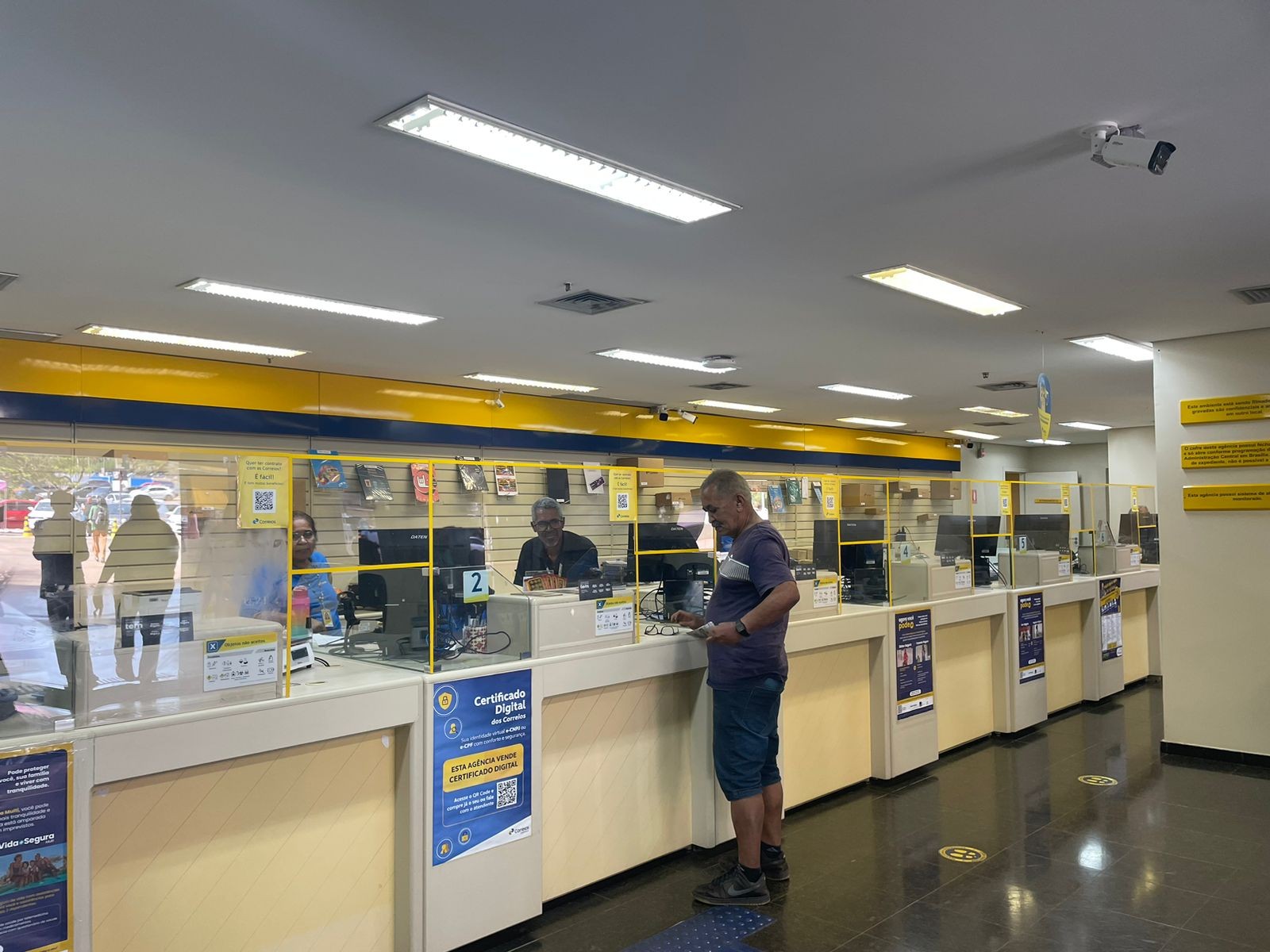 Após instabilidade, Dataprev diz que atendimento a vítimas de fraudes do INSS ocorre 'normalmente' nos Correios