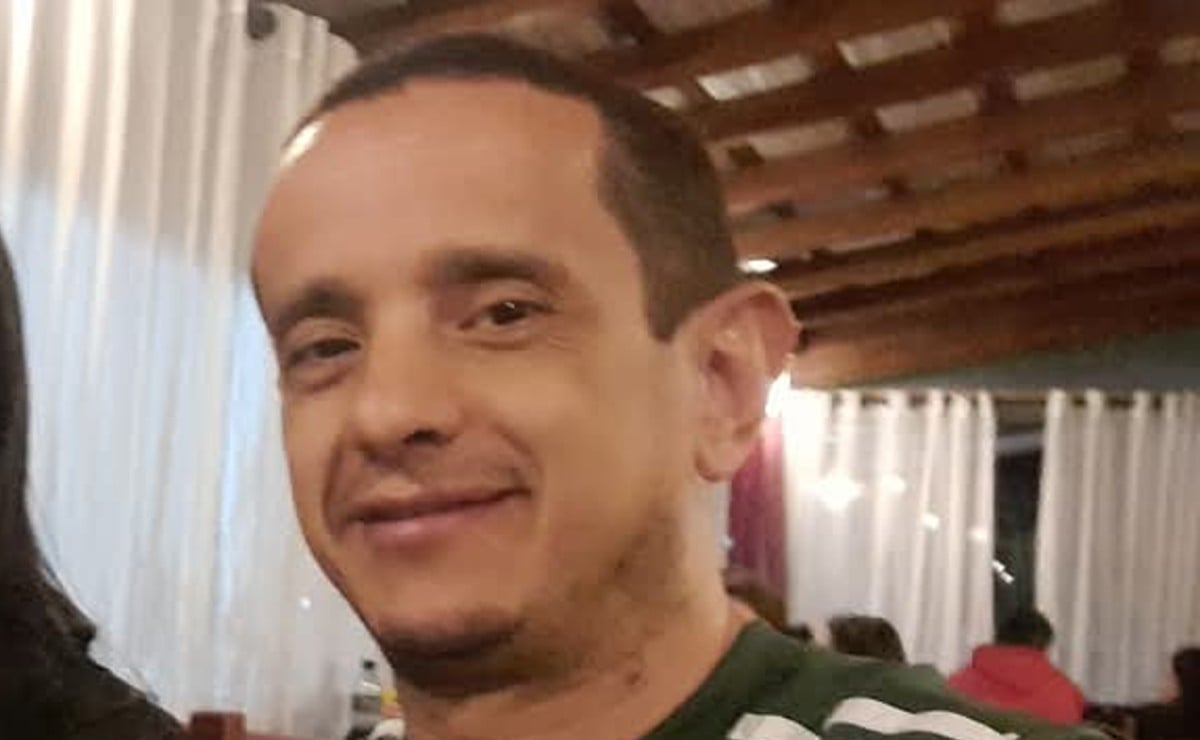 Motociclista que morreu atingido por trem em Pinhais é identificado