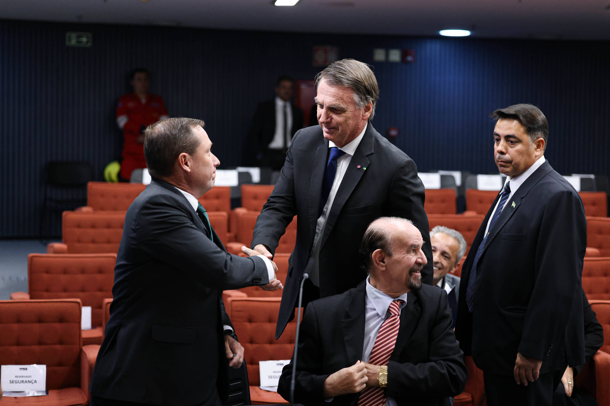Cid tenta no STF minimizar golpismo ao destacar ‘bravatas’ – 09/06/2025 – Poder