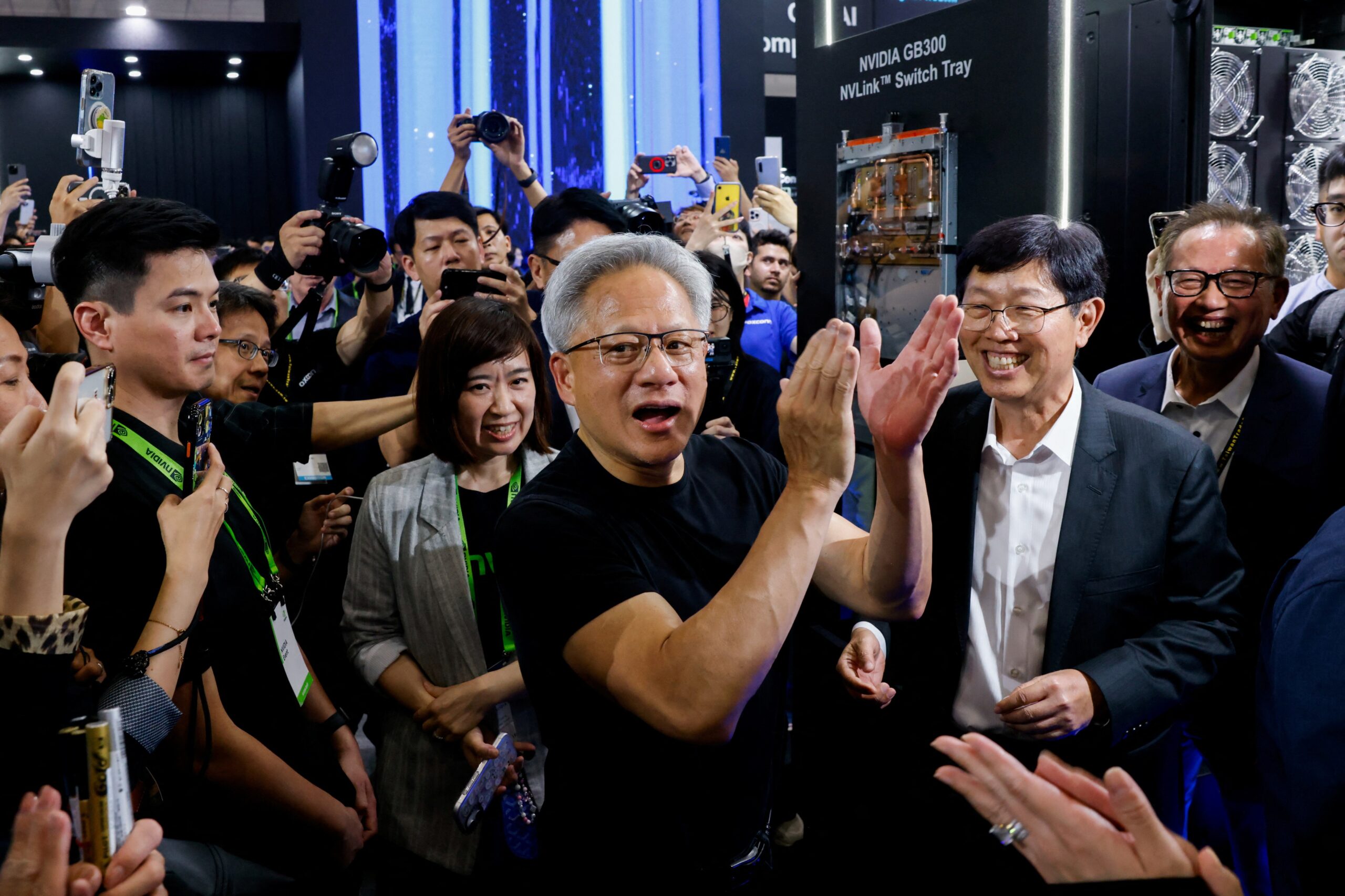Jensen Huang, CEO da Nvidia, volta ao top 10 dos bilionários mais ricos do mundo