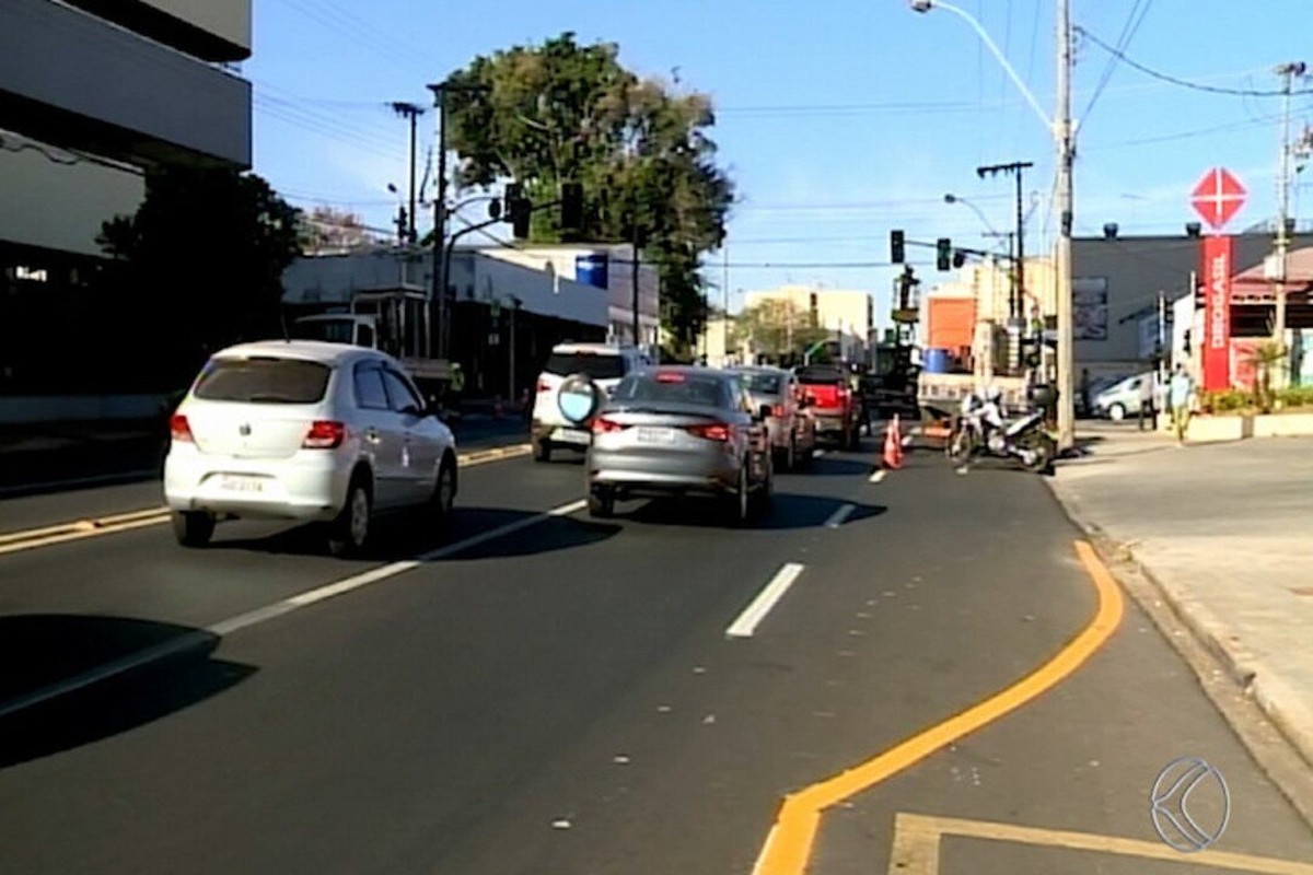 Trânsito é alterado na Avenida Nelson Freire, em Uberaba, para implantação de BRT/Vetor | Triângulo Mineiro