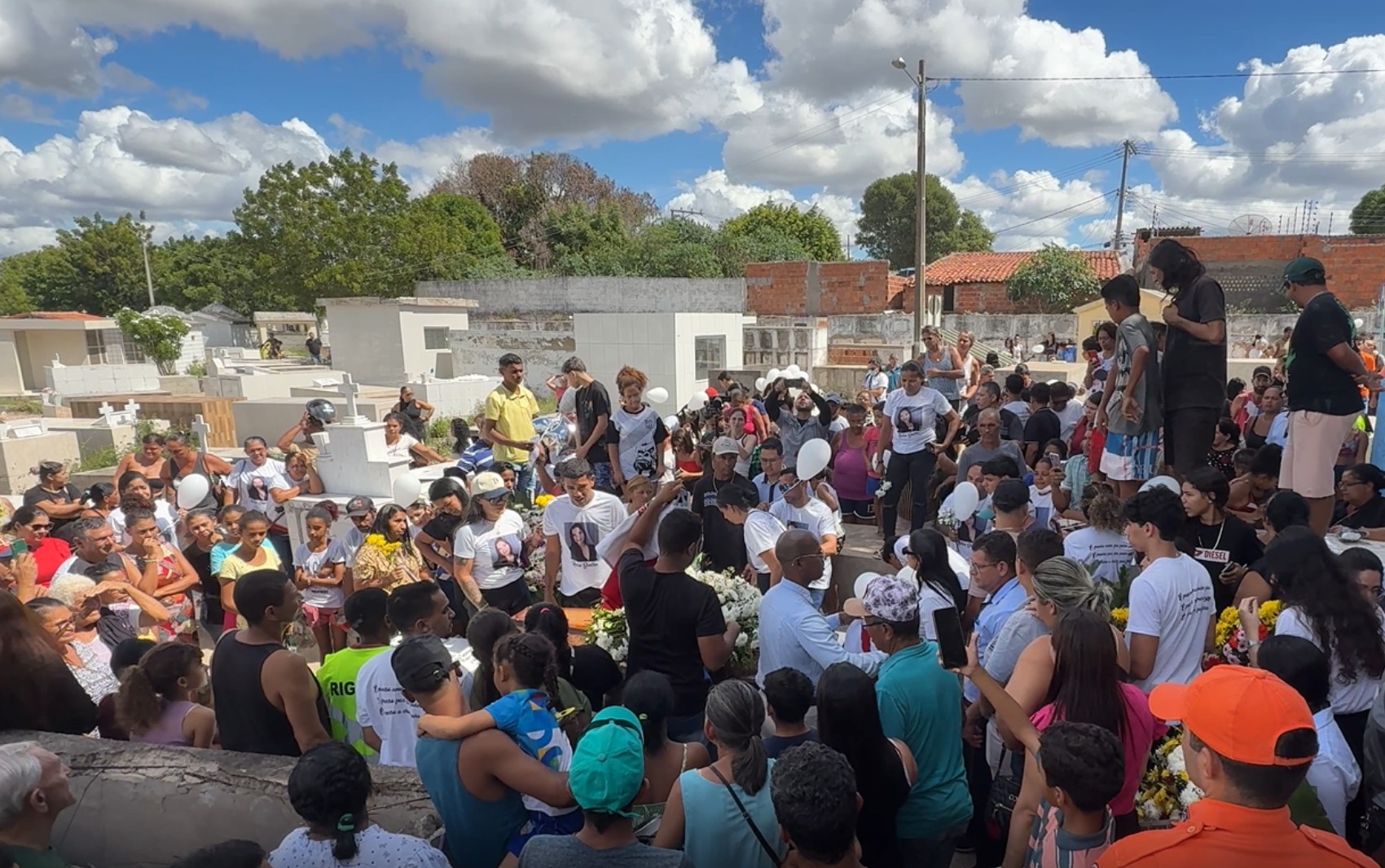 Corpo de miss morta no Paraná é enterrado na Bahia no dia em que ela completaria 24 anos | Bahia