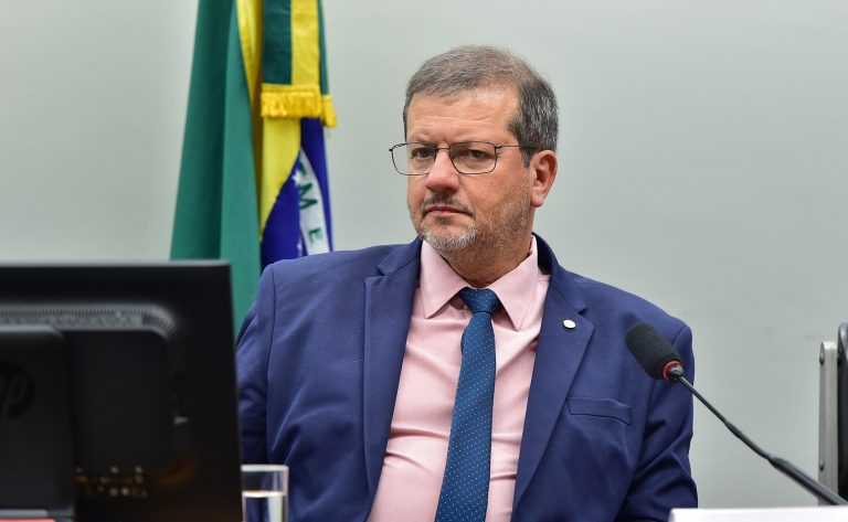 Comissão aprova inclusão de idosos no programa Educação de Jovens e Adultos – Notícias