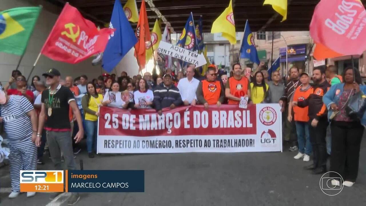 Comerciantes da 25 de Março fazem protesto contra investigação de Trump sobre venda de produtos falsificados na região | São Paulo