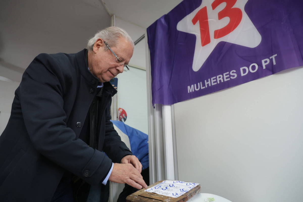 Dirceu é tietado em eleição do PT, projeta candidatura em 2026 e diz estudar revisão do mensalão – 06/07/2025 – Poder