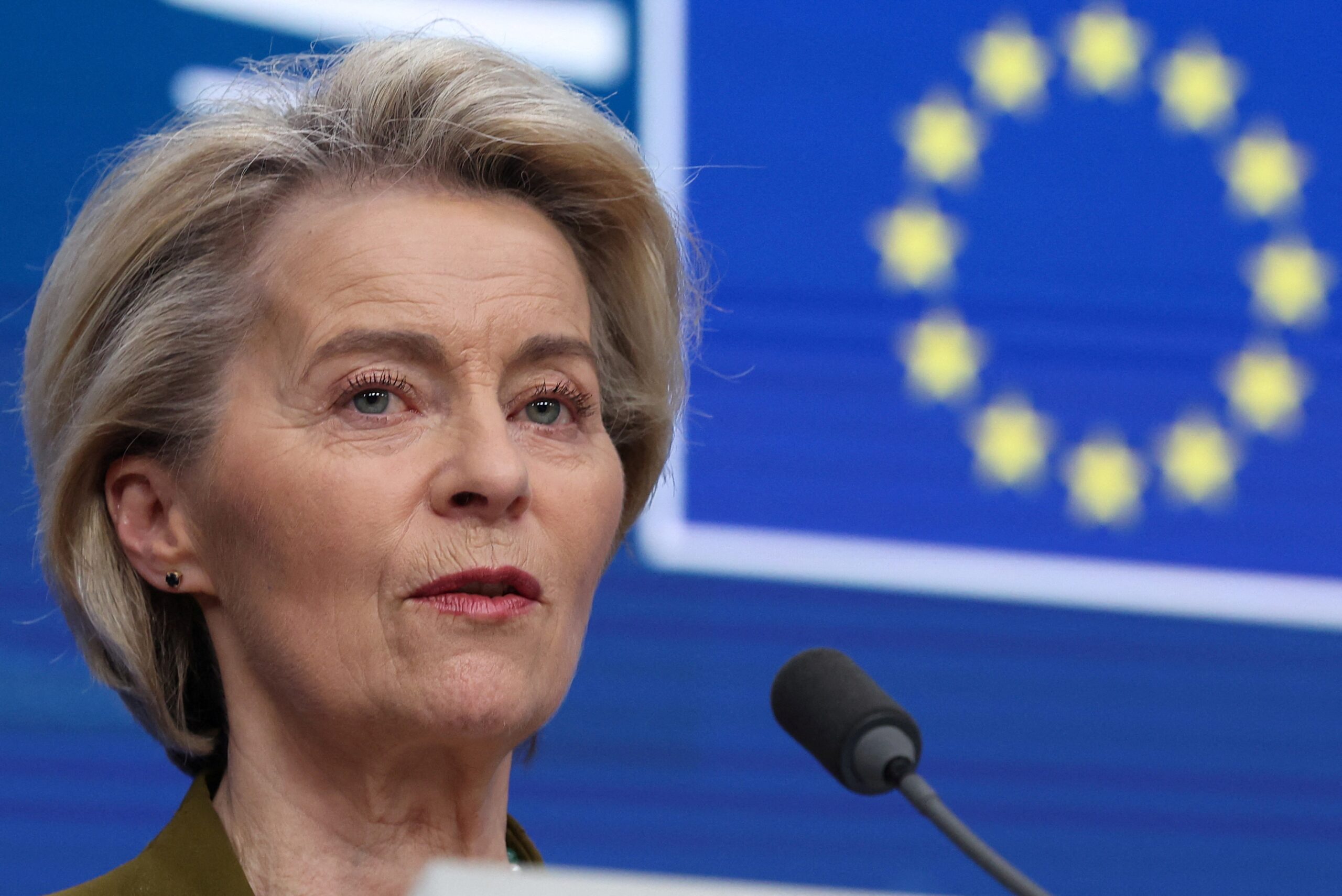 União Europeia estende suspensão de retaliação a tarifaço de Trump até agosto, anuncia Von der Leyen | Economia