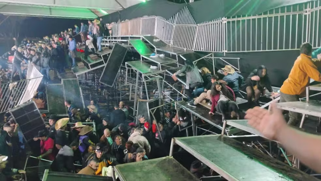 Arquibancada despenca e deixa 60 feridos em rodeio em Eldorado (SP)