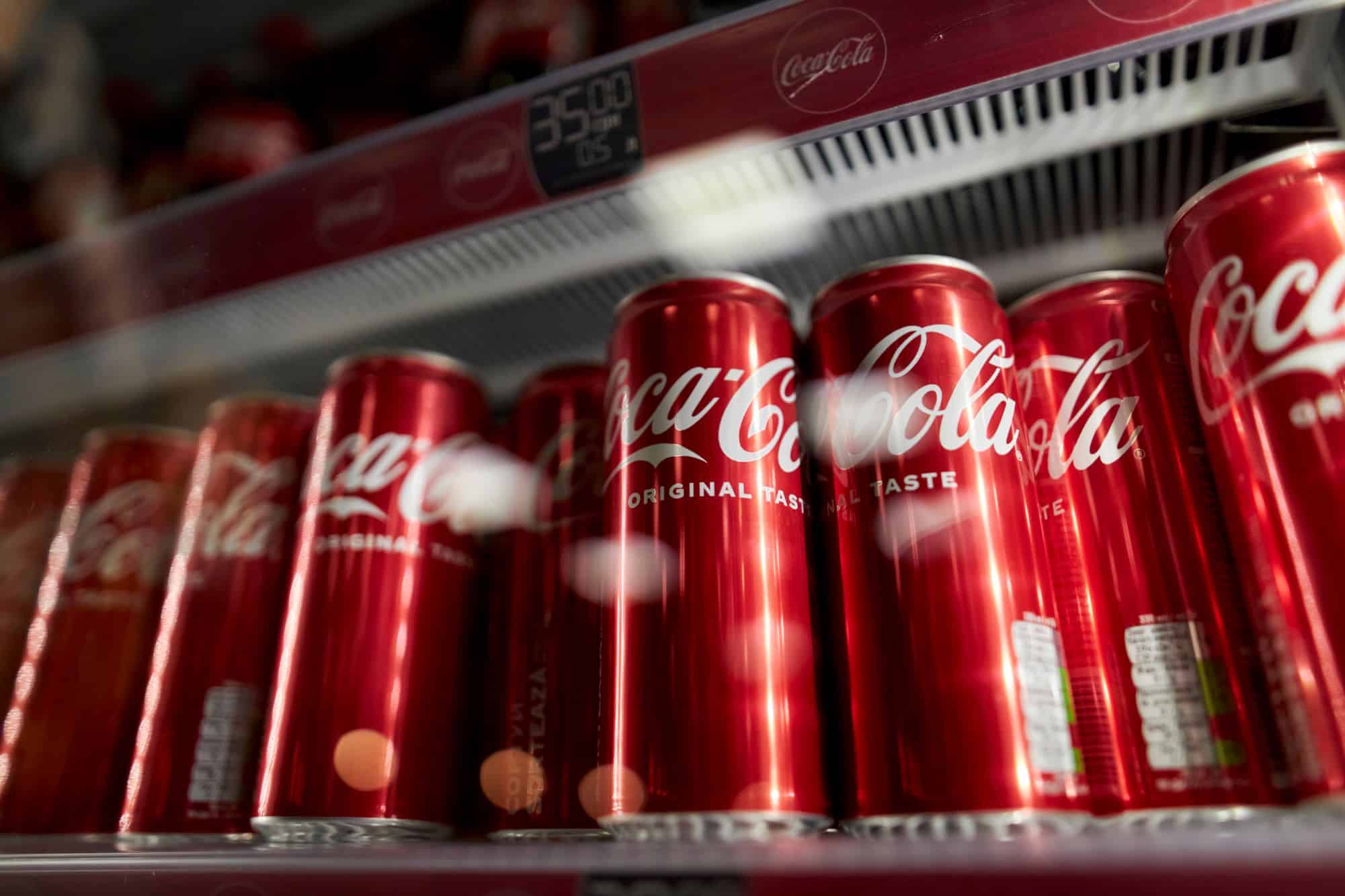Coca-Cola vai mudar adoçante nos EUA; ficará mais saudável?