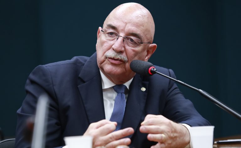 Comissão aprova projeto assegurando a crianças e adolescentes acesso a programas de saúde mental no SUS – Notícias