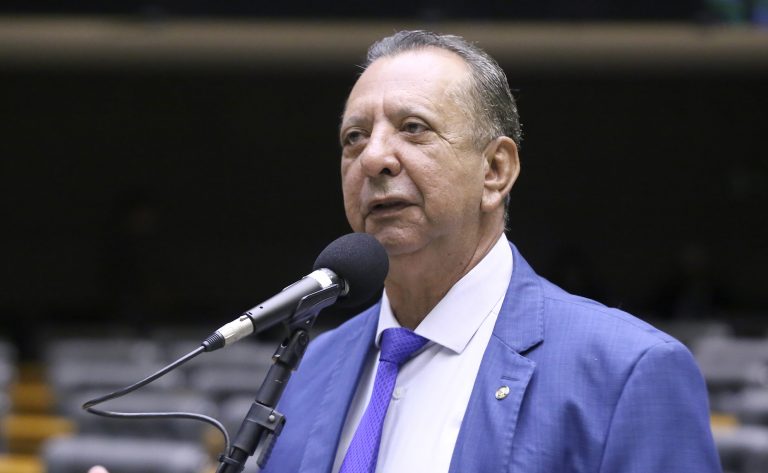 Comissão aprova projeto que obriga SUS a realizar tratamento de implante dentário – Notícias