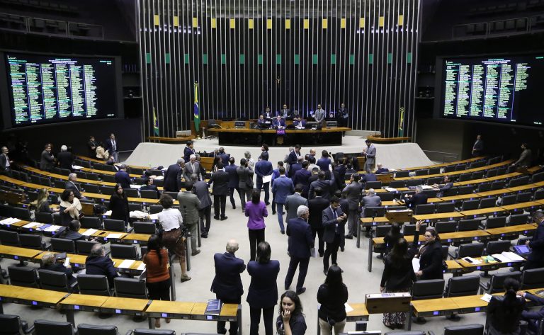 Deputados analisam projeto que altera regras de licenciamento ambiental; acompanhe – Notícias