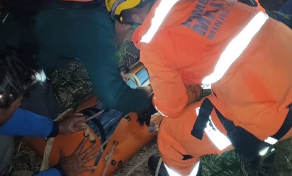 Mulher morre após sofrer queda em prática de rapel no sul de Minas Gerais